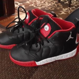 Kids sneakers size 10c